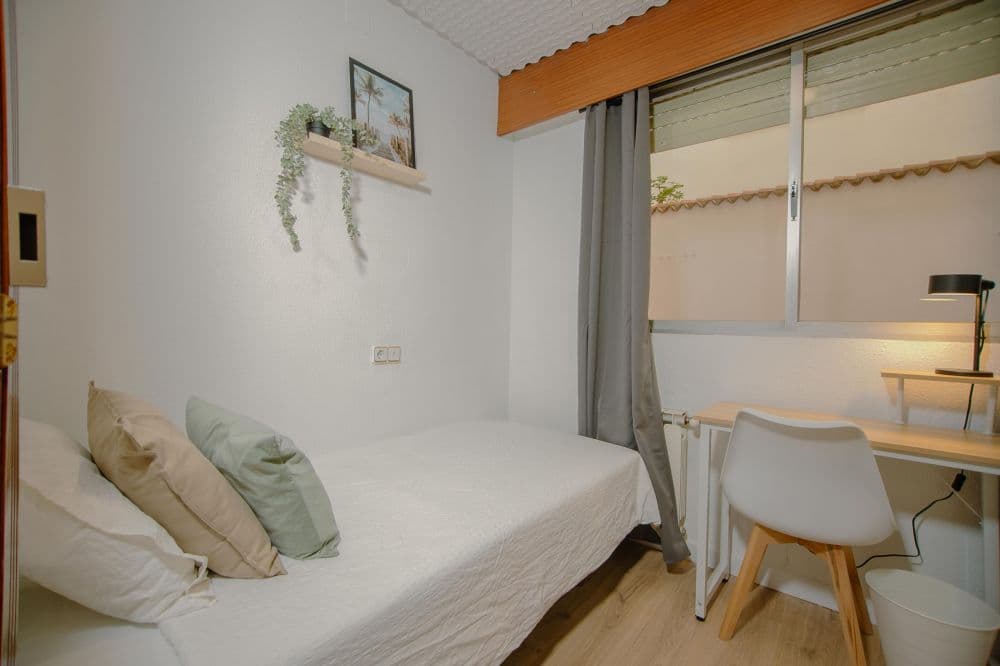Private room in Valencia photo 2