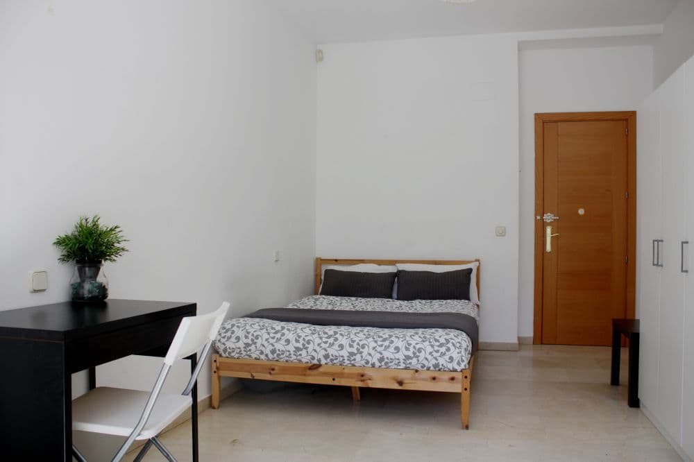 Private room in Madrid photo 2