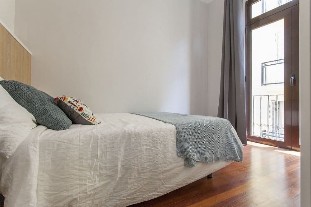 Private room in Valencia photo 2
