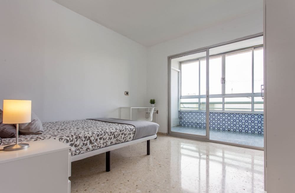 Private room in Valencia photo 3