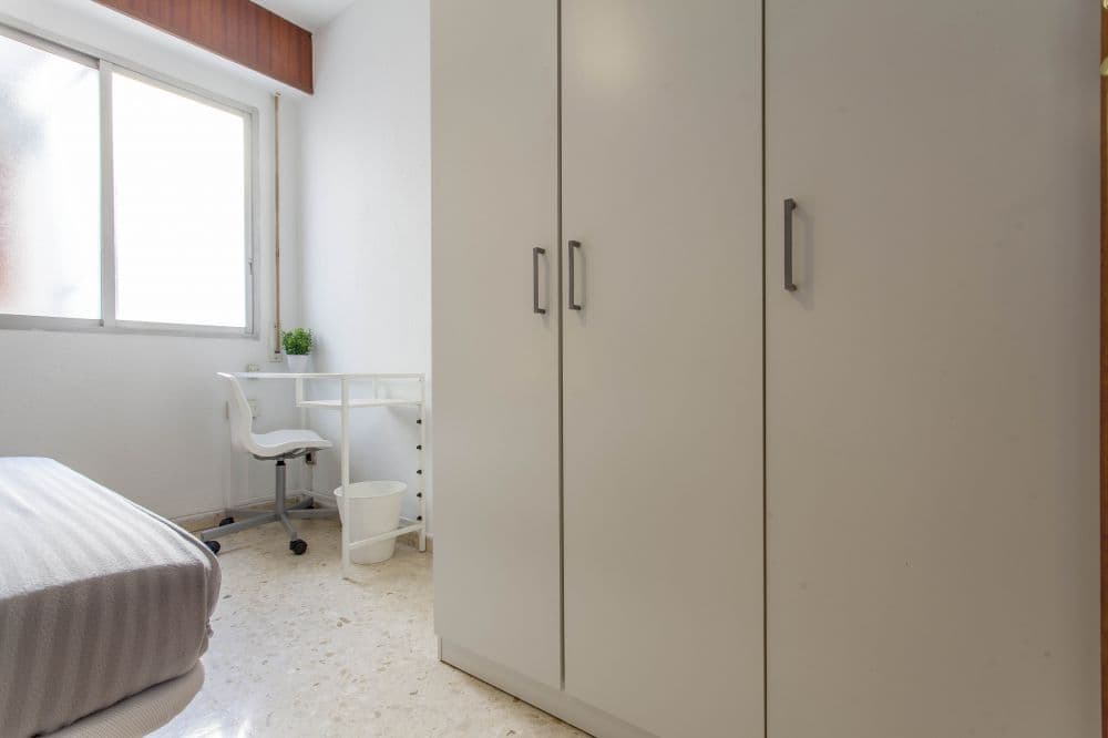 Private room in Valencia photo 3