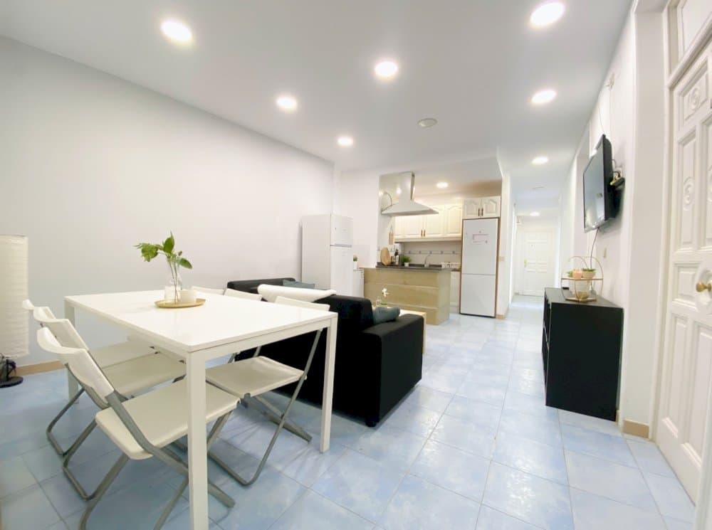Private room in Madrid photo 3