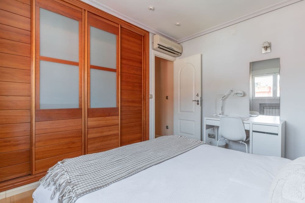 Private room in Madrid photo 5