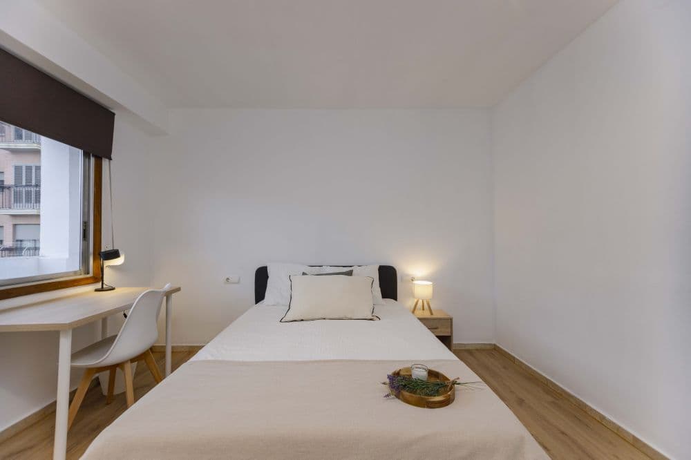 Private room in Valencia photo 3
