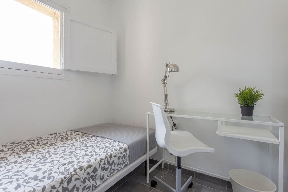 Private room in Valencia photo 3