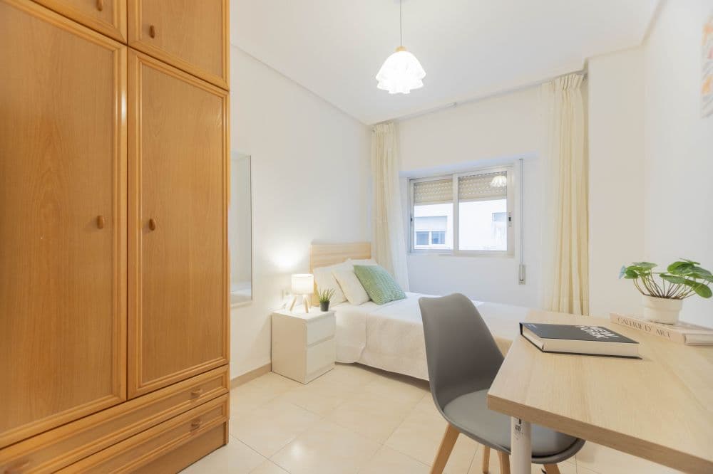 Room in Valencia