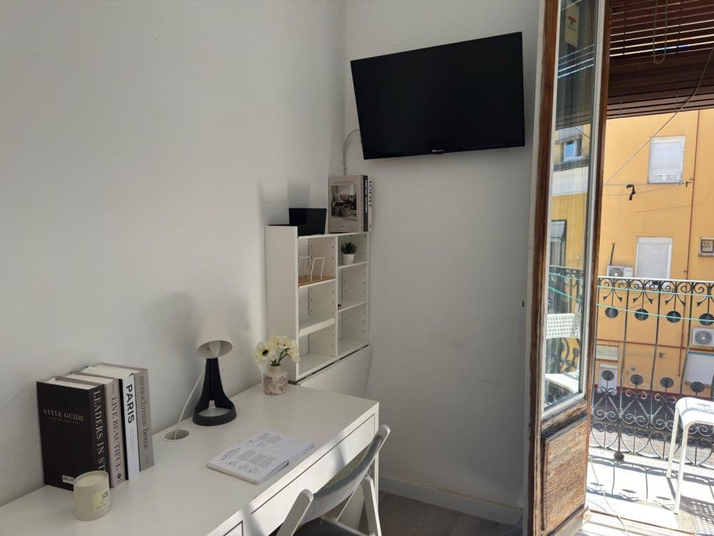 Private room in Madrid photo 5