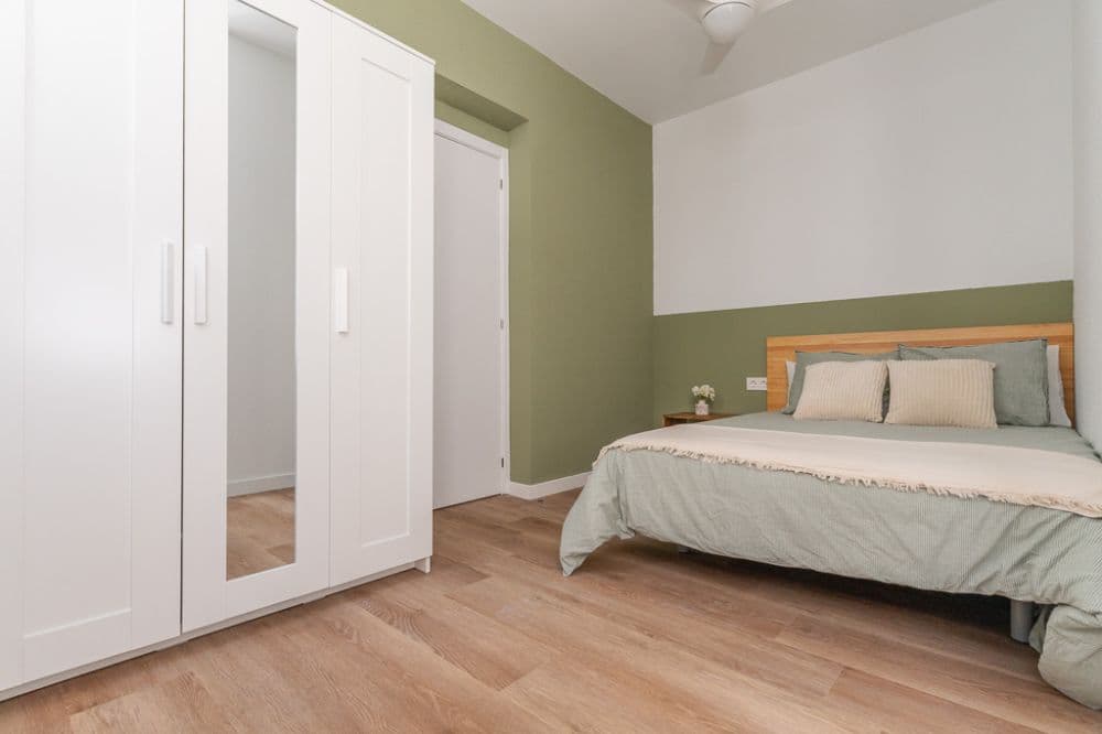 Private room in Madrid photo 3