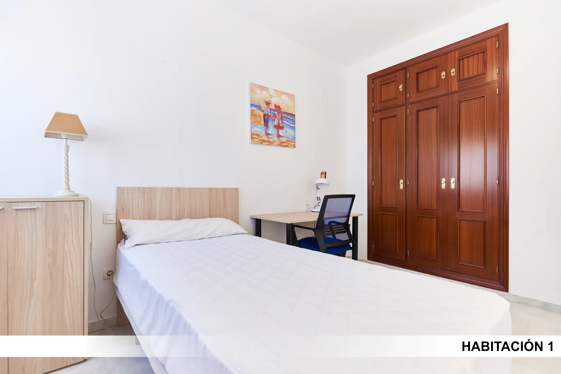 Private room in Seville photo 3
