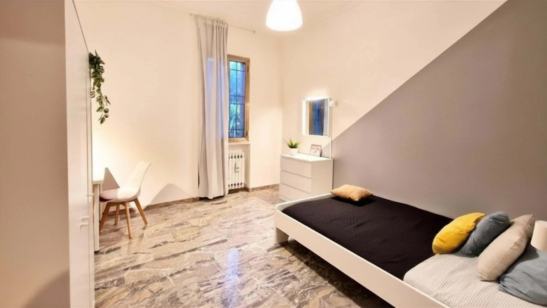 Private room in Bologna photo 3